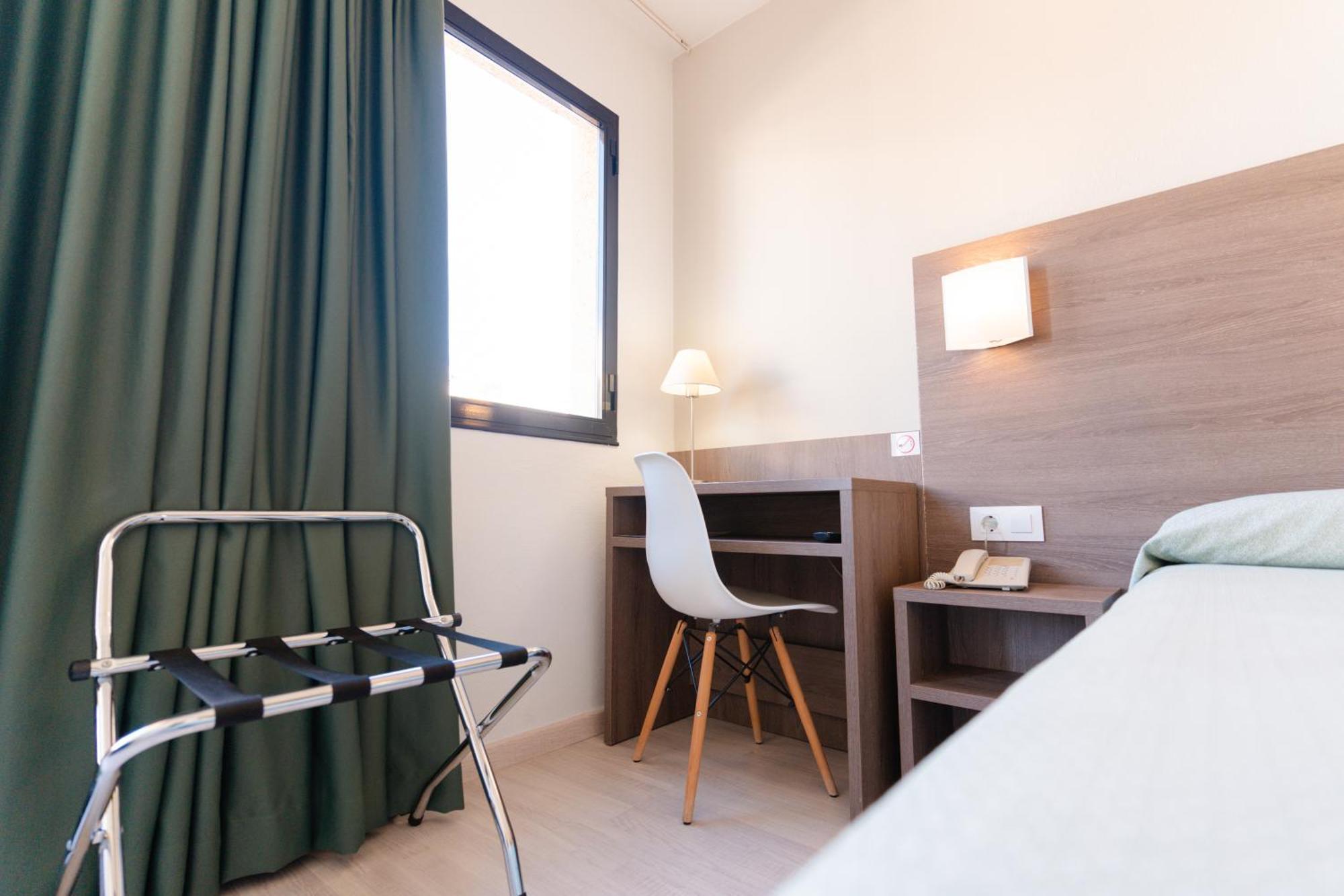 Apartamentos Loar Феррериас Экстерьер фото